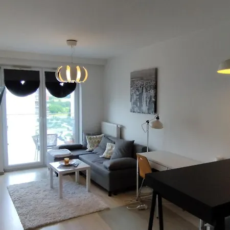 Apartment Scandinavian In Modest Area